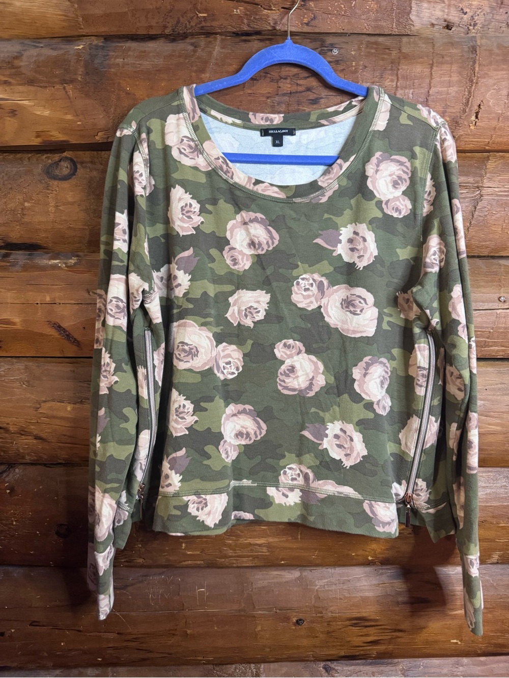 Stella & Dot Olive Green Floral Camo top